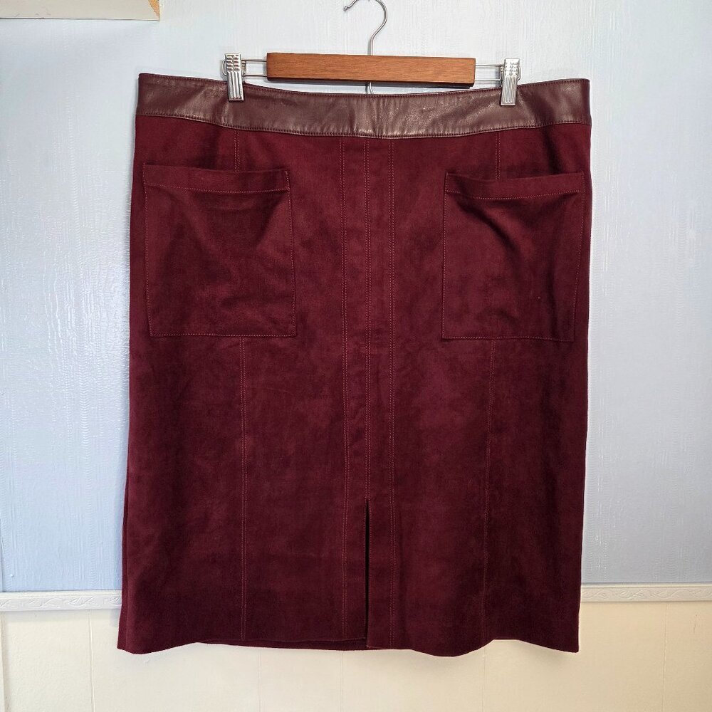 Chico's Size 3 Burgundy Faux Sued Mid Rise Knee Length Casual Fall Holiday Skirt